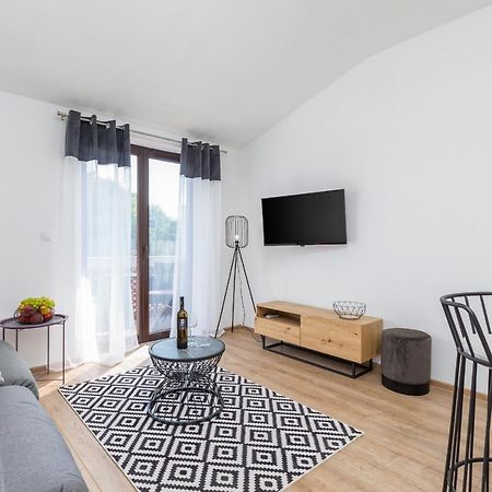 Wine House Apartments & Rooms Marceta ฟาชานา ภายนอก รูปภาพ