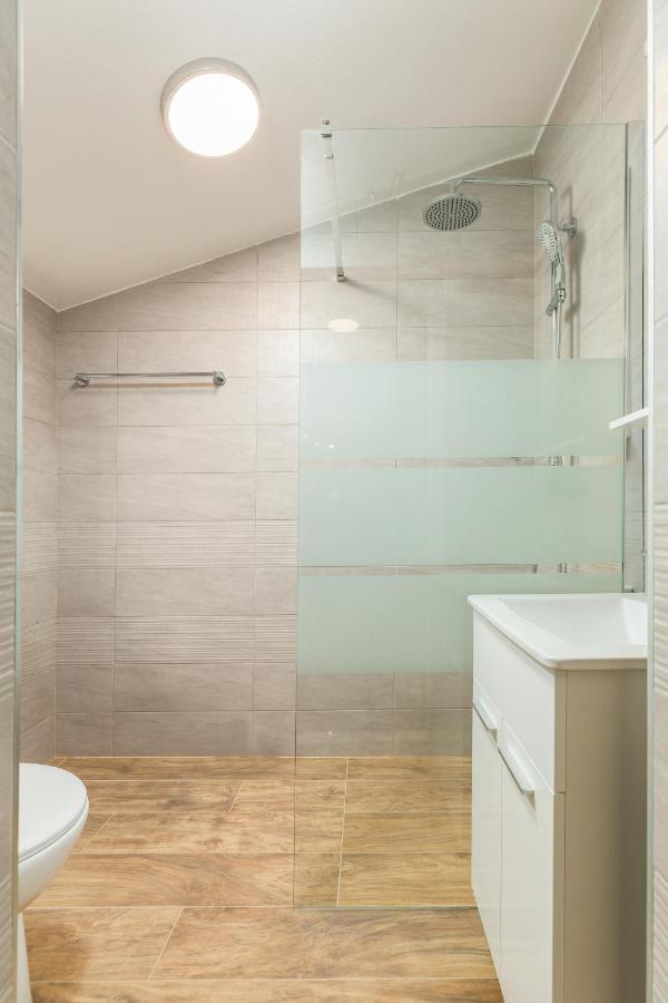 Wine House Apartments & Rooms Marceta ฟาชานา ภายนอก รูปภาพ