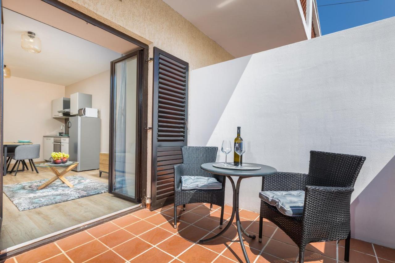 Wine House Apartments & Rooms Marceta ฟาชานา ภายนอก รูปภาพ