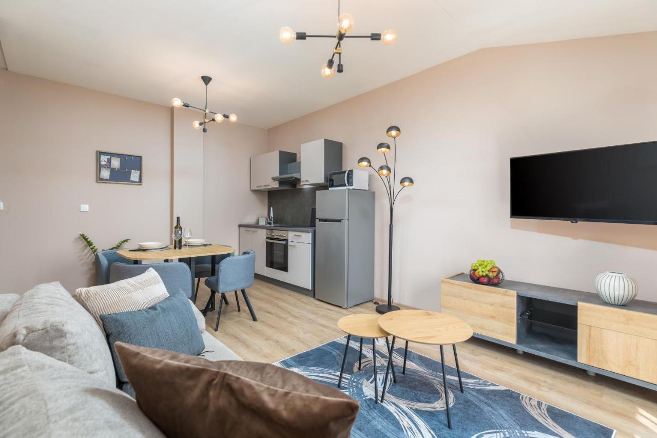Wine House Apartments & Rooms Marceta ฟาชานา ภายนอก รูปภาพ