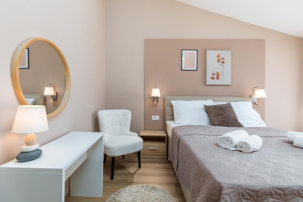 Wine House Apartments & Rooms Marceta ฟาชานา ภายนอก รูปภาพ