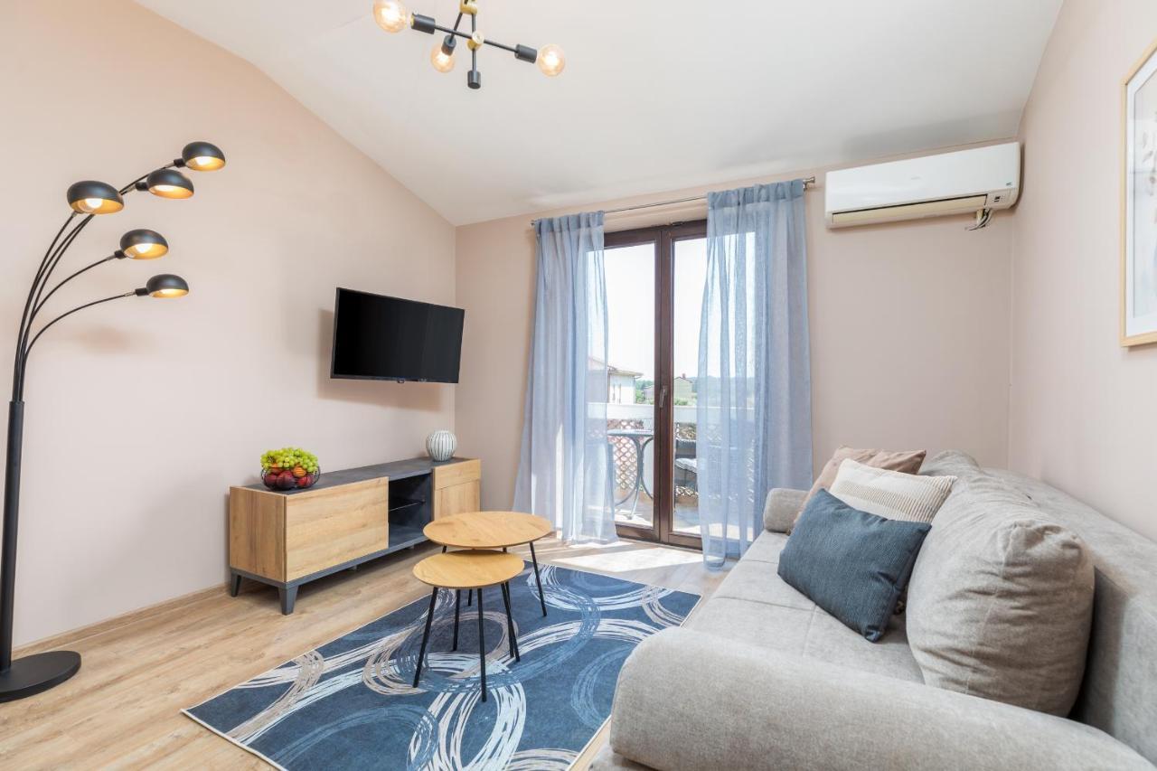 Wine House Apartments & Rooms Marceta ฟาชานา ภายนอก รูปภาพ